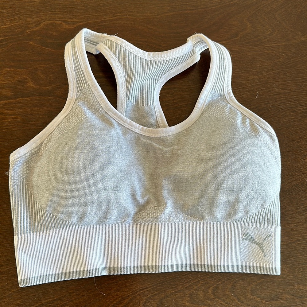 Seamless small grey Puma sports bra
